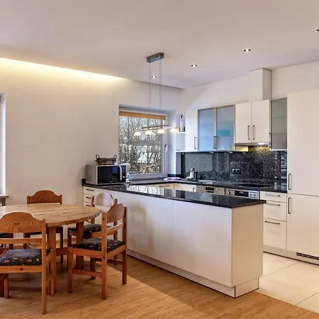 Haus Excelsior 14 Daire Seefeld in Tirol