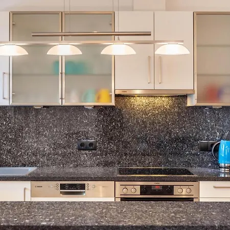 Haus Excelsior 14 アパート